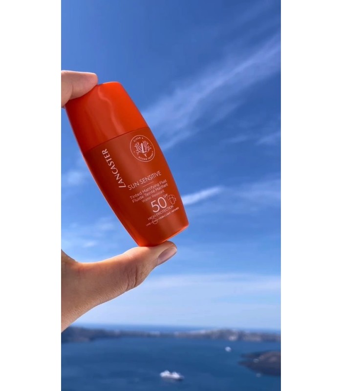 SUN SENSITIVE  - fluide matifiant teinté SPF50 30 ml