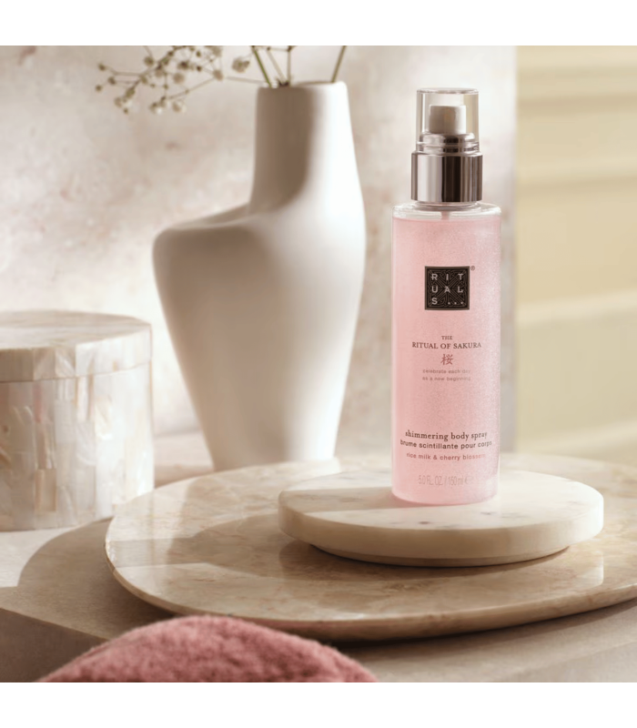 THE RITUAL OF SAKURA - shimmering Brume corps  150 ml