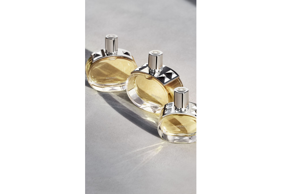 Hermès : L'Art du Parfum à travers le Prisme du Luxe Équestre